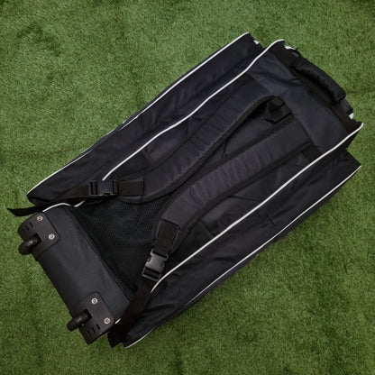 Pro Players Stand Up Wheelie Duffle Bag