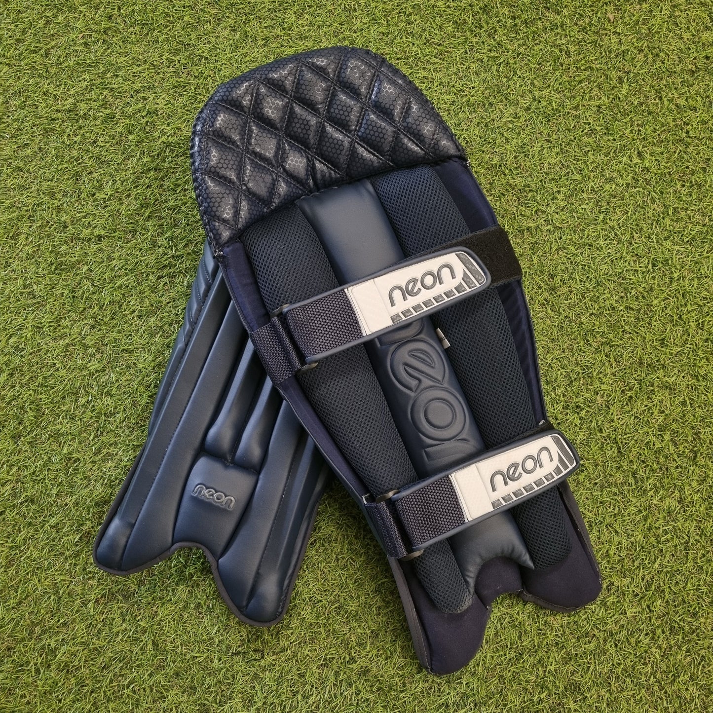 Pro Players Wicket Keeping Pads - Navy Edition