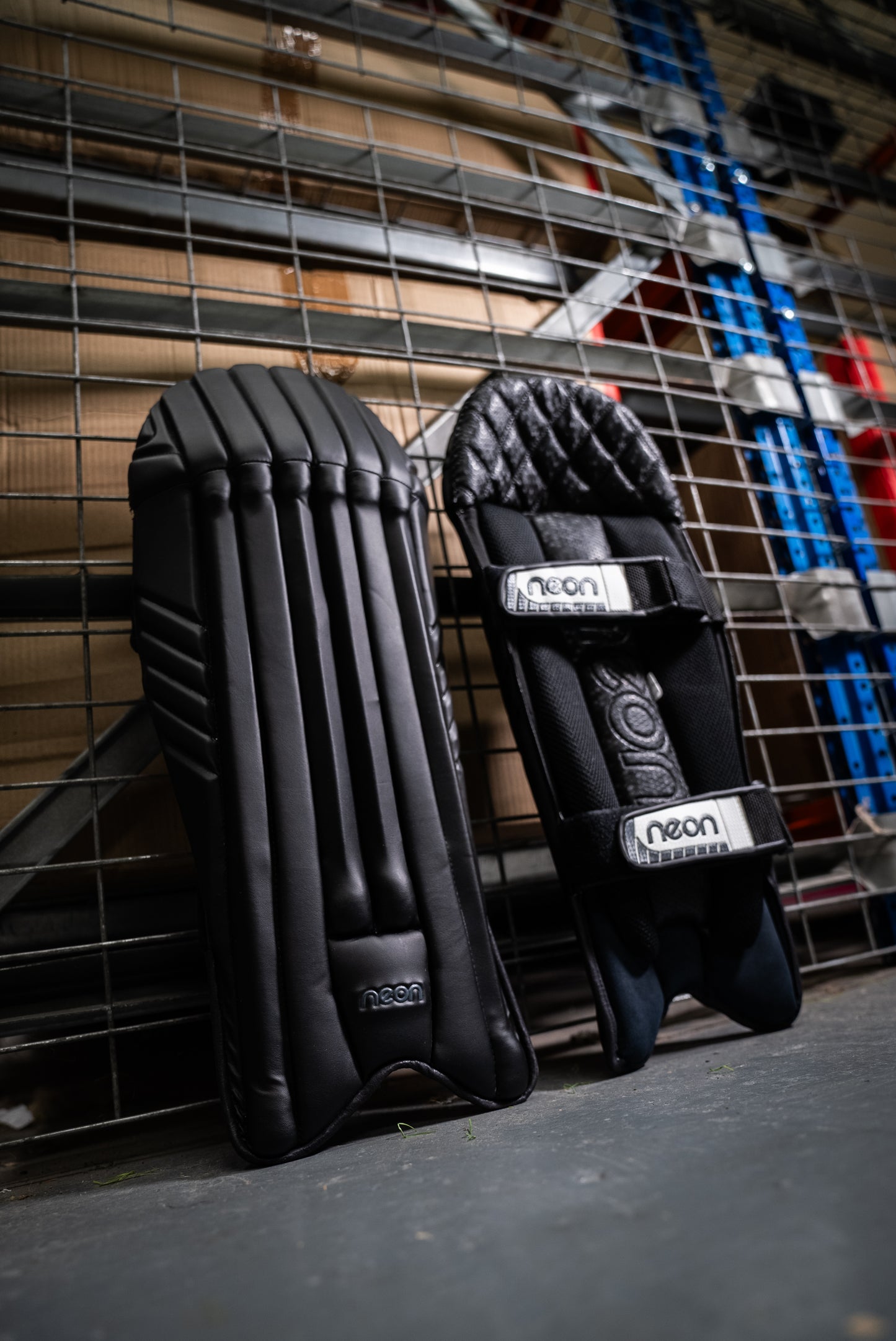 Pro Players Wicket Keeping Pads - Black Edition