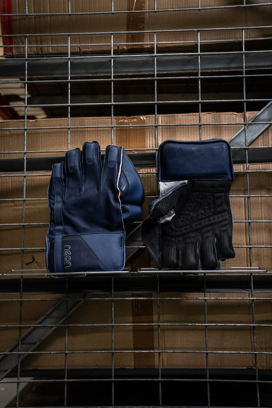 Pro Players Wicket Keeping Gloves - Navy Edition