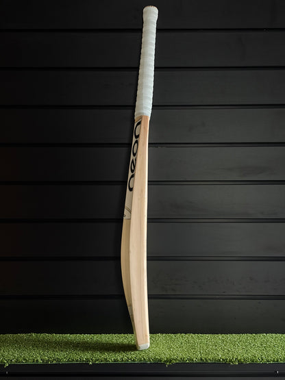Performance SH | Neon White | 2lb 9.7oz | Knocked-In